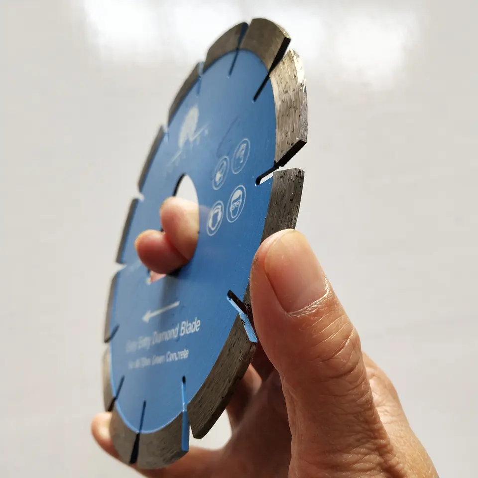 Großhandel blaue Farbe 6 "150 mm Diamant Früheingangssägen Klingen zum Schneiden grüner Beton