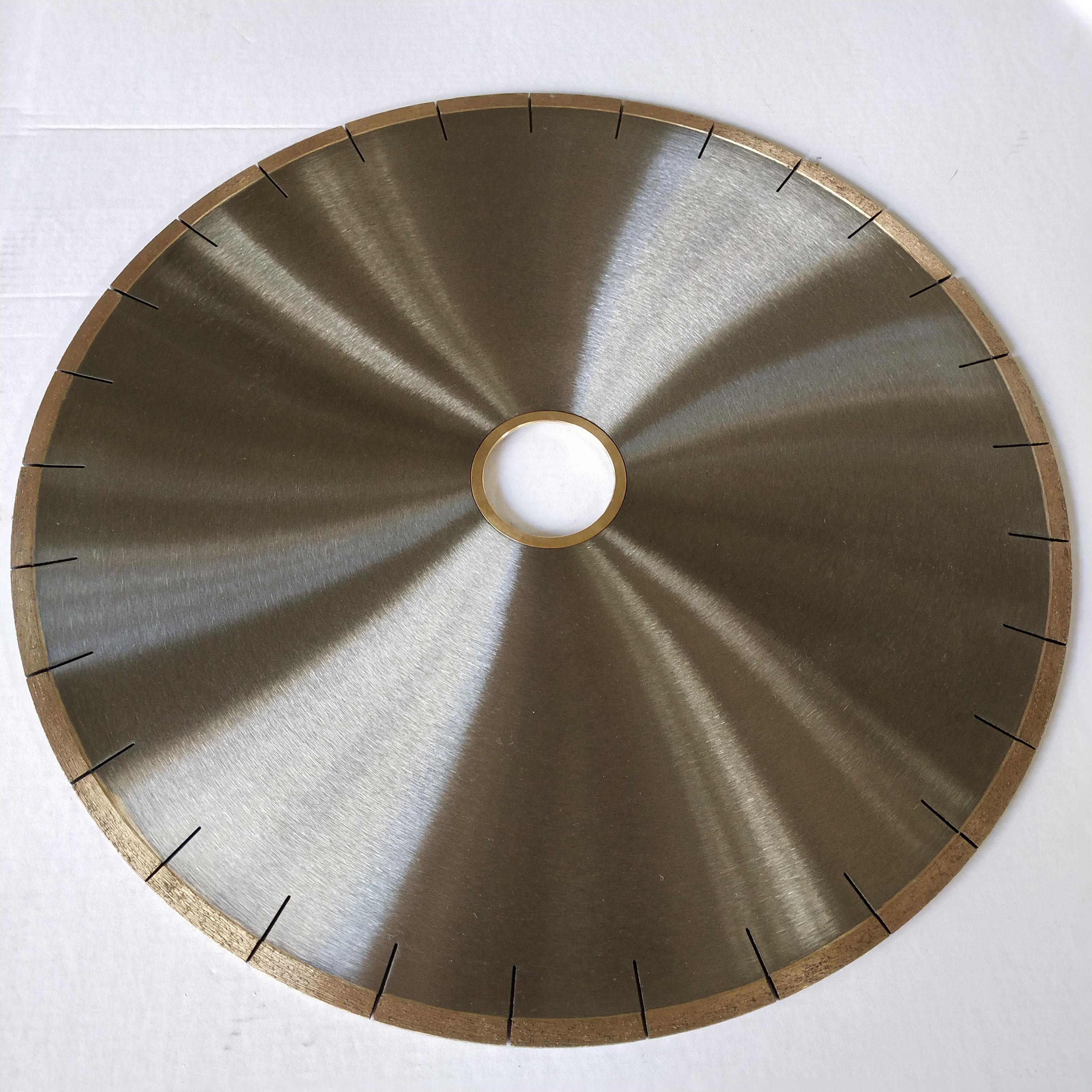 Hochfrequenzschweißung von 400 mm gefärbter Diamantsägen -Blattblech zum Schneiden von Marmor
